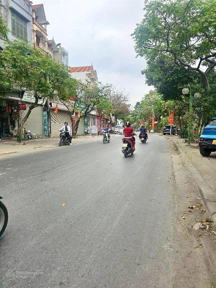 Bán nhà lô góc mặt phố kim giang, linh đàm, vị trí đẹp, kd sầm uất, 65m2, 4 tầng, mt 4.69m