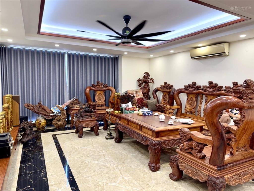 Bán toà 11 tầng nguyễn hữu thọ, đường bàn cờ ô tô tải tránh, view hồ linh đàm thoáng mát, 110m2
