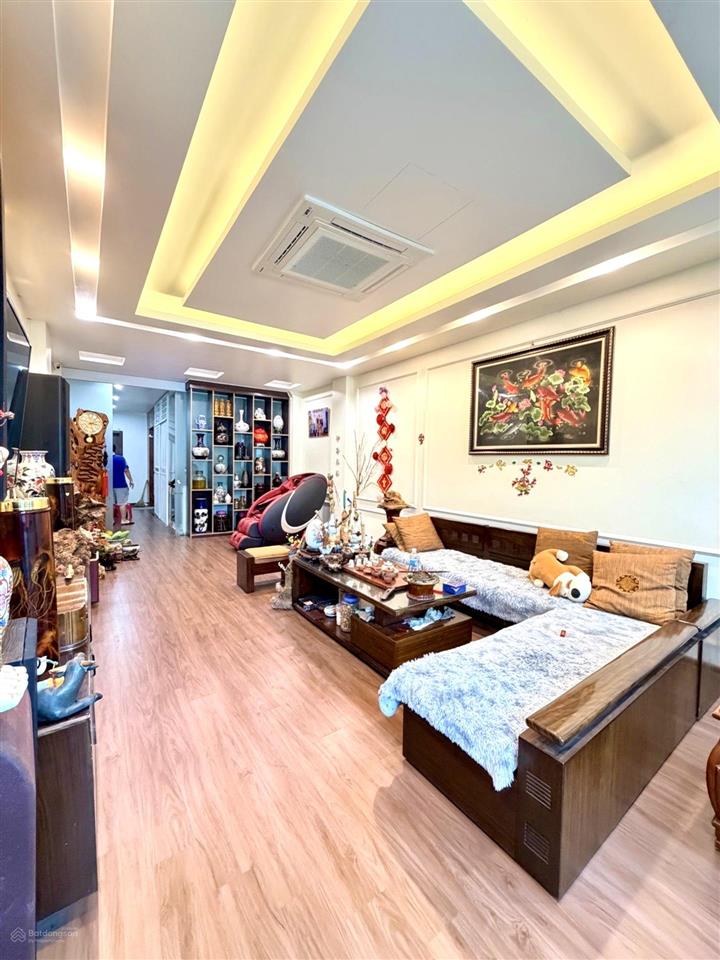 Cần bán nhà mặt phố tứ hiệp, vị trí trung tâm cực đẹp, 2 thoáng, gần đường 90m 16 làn, 90m, 6 tầng