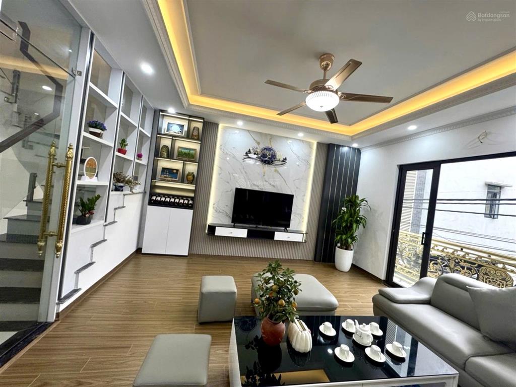 Bán nhà 6 tầng vĩnh ninh, vị trí đẹp thoáng, ô tô thông các ngã, tương lai phát triển mạnh, 90m