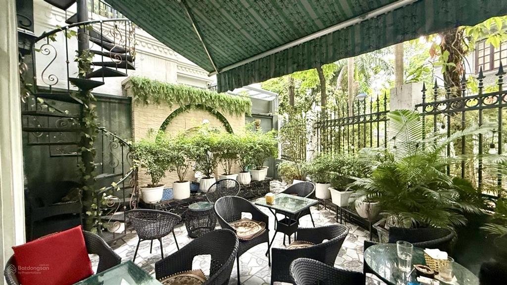 Bán bt lô góc 4 thoáng mặt phố linh đàm, vị trí đắc địa, đẳng cấp gần hồ thoáng, 246m, 4t, mt 38m