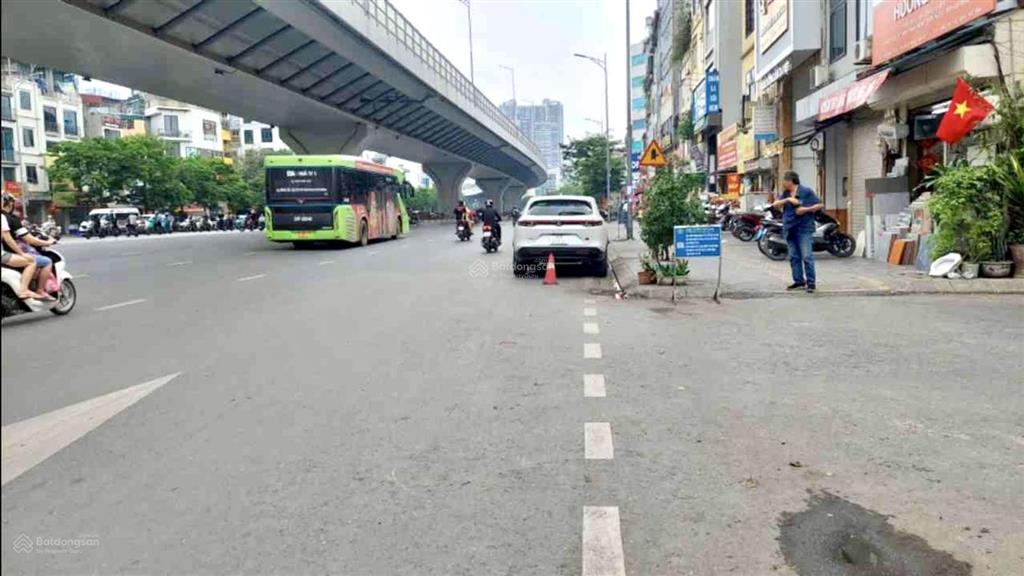 Bán mặt phố minh khai, vị trí đắc địa, mặt tiền quyền lực, vỉa hè siêu rộng, 172m, 6 tầng, mt 7.1m