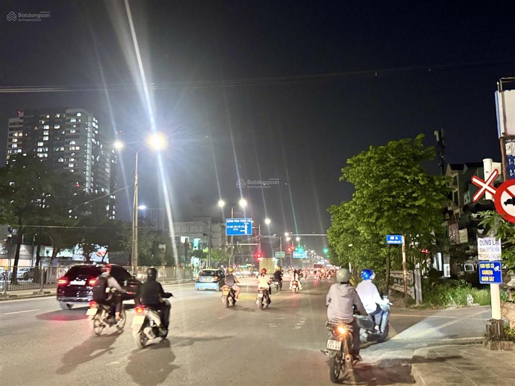 Bán lô góc 3 thoáng ngọc hồi, tiện ở kinh doanh sầm uất, ô tô tránh, 68m, 3 tầng, giá hợp lý