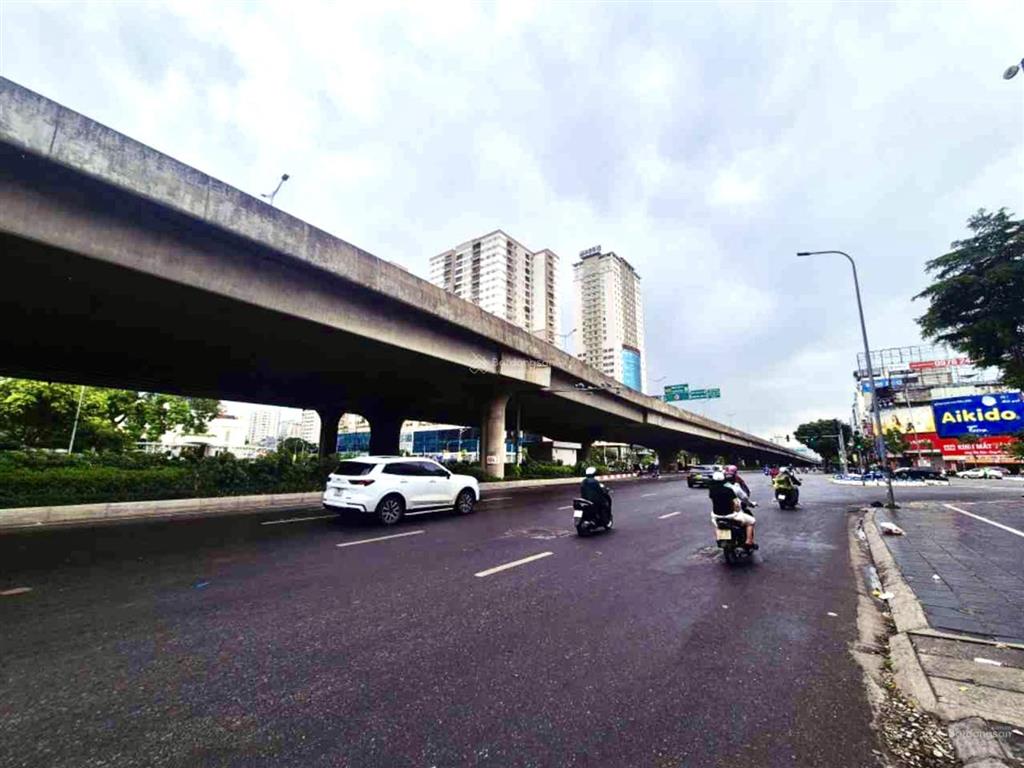 Bán nhà mp khuất duy tiến, vị trí đẹp, kd sầm uất, dòng tiền tốt, 48m, 4 tầng, mt 4.6m, giá 29.8 tỷ