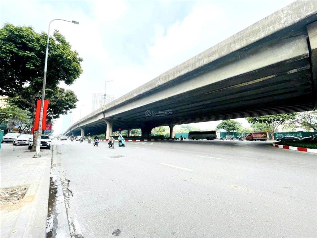 Bán nhà mp khuất duy tiến, vị trí đẹp, kd sầm uất, dòng tiền tốt, 48m, 4 tầng, mt 4.6m, giá 29.8 tỷ