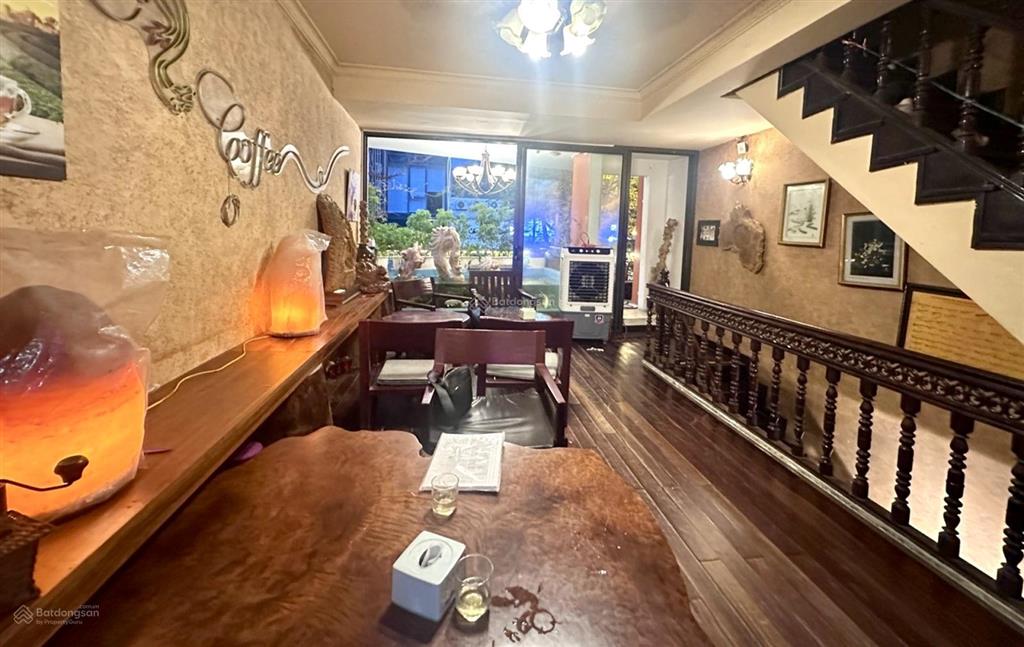 Bán lô góc mặt phố vương thừa vũ, khu trung tâm, vỉa hè rộng kinh doanh sầm uất, 50m2, 5t, mt 4.4m