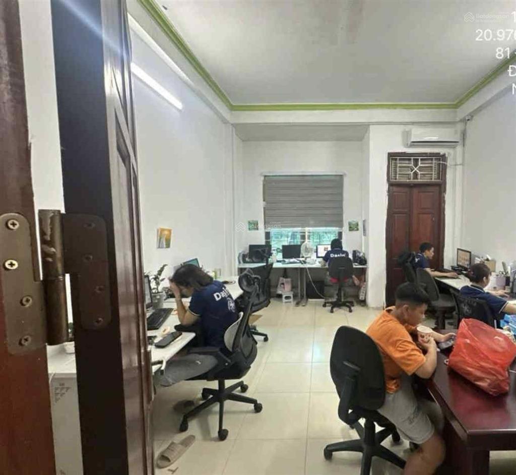 Bán nhà mặt phố mậu lương, vị trí đẹp, kd sầm uất, không quy hoạch, gần sân bóng, viện 103, 60m