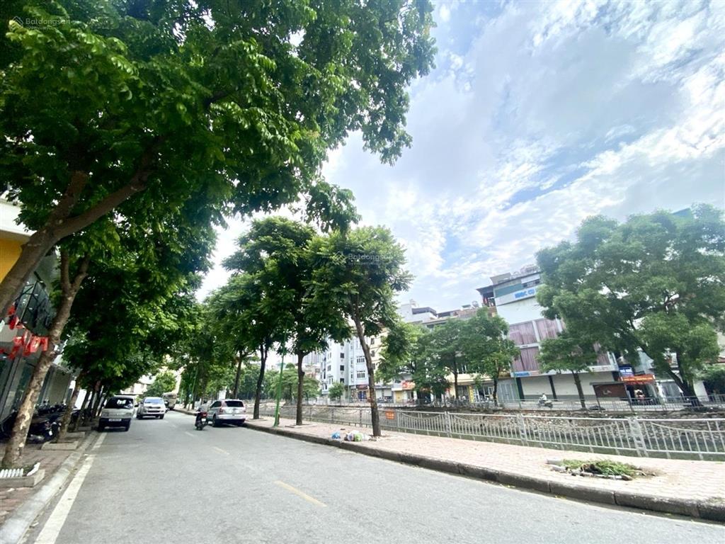 Bán nhà lô góc mp hà kế tấn, vị trí đẹp, vỉa hè rộng, khu dân trí, view thoáng, 52m, 4 tầng, mt 5m