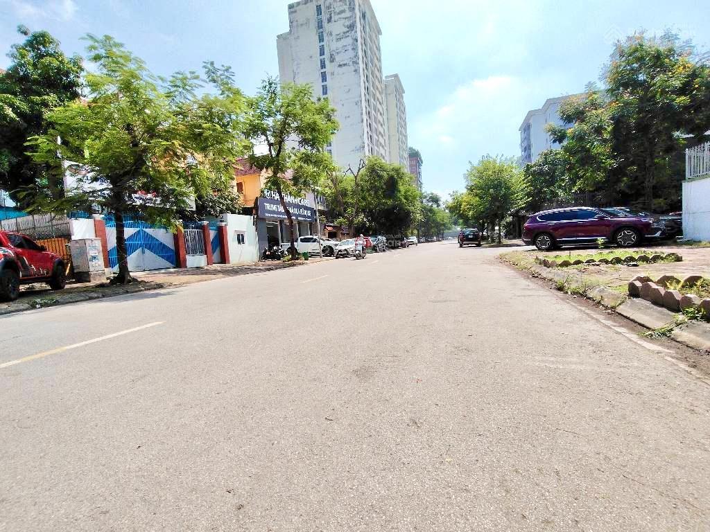 Cho thuê biệt thự 368m2, 40 triệu, khu đô thị mới pháp vân  trần thủ độ