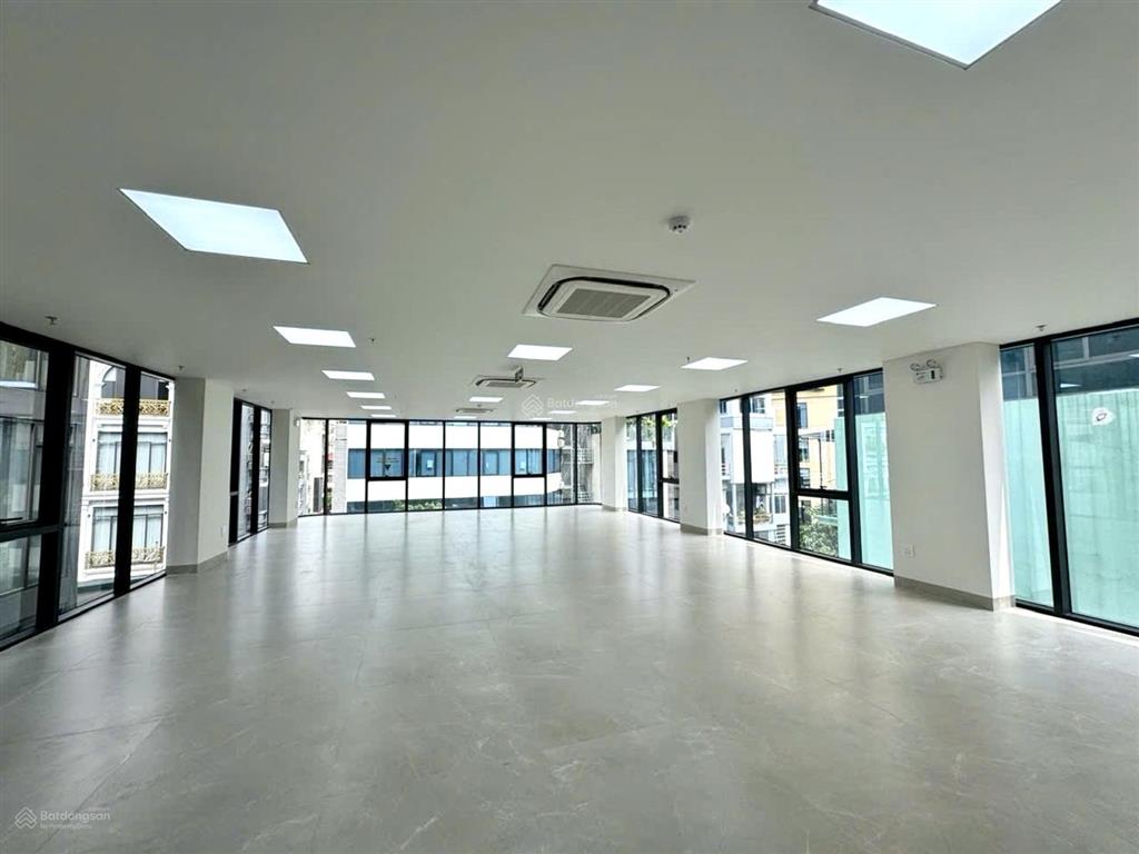 Bán toà lô góc 3 mặt thoáng vương thừa vũ, vị trí đẹp thoáng, dòng tiền cao, 160m, 9 tầng, mt 8.6m,