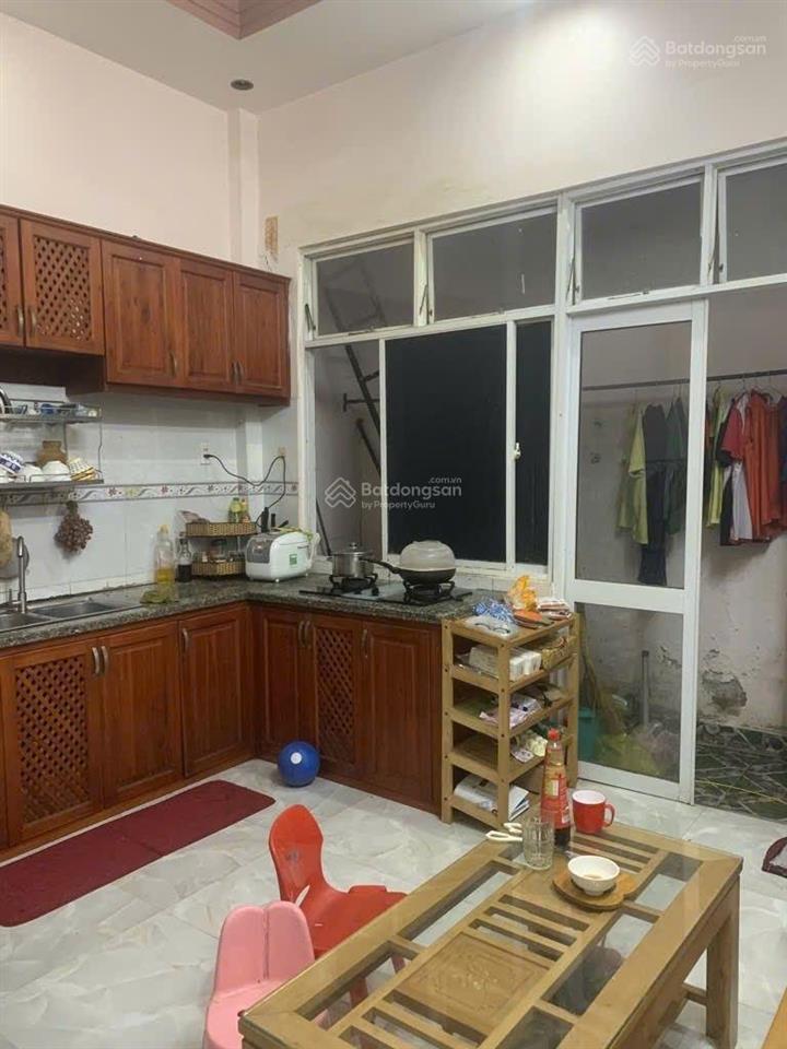 Nhà riêng, hxh đào tông nguyên, nhà bè. diện tích 4x17 (3pn, 2wc)...giá nhỉnh 5 tỷ.