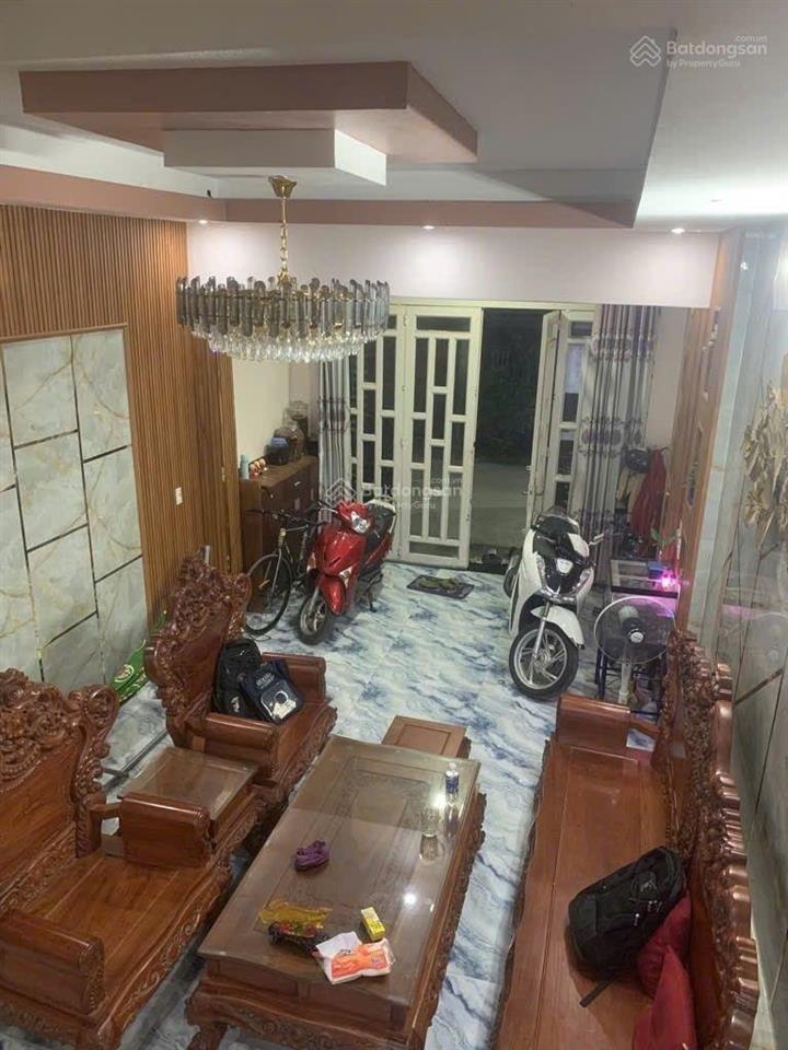 Nhà riêng, hxh đào tông nguyên, nhà bè. diện tích 4x17 (3pn, 2wc)...giá nhỉnh 5 tỷ.