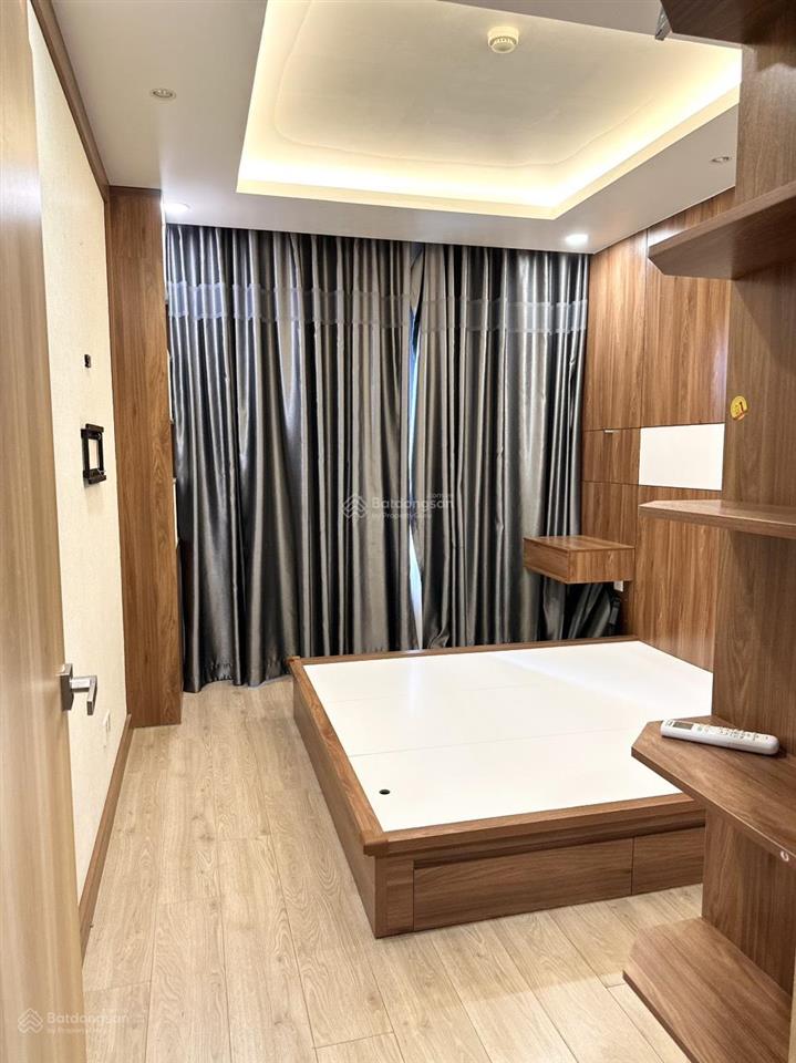 Bán căn hộ emerald 63m 2pn + 1wc , giá 5 tỷ , nhà mới sạch đẹp , view công viên