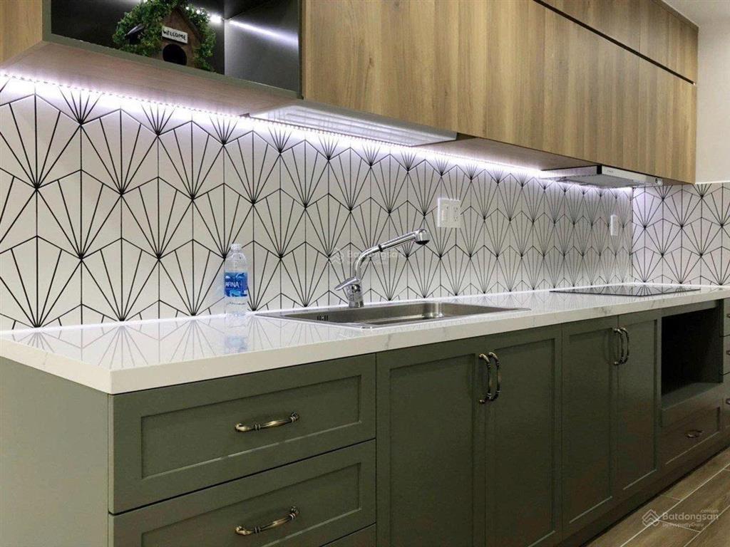 Cần bán 2 phòng ngủ hưng phúc, 76m2 ô xe hầm view biệt thự, nhà đẹp như hình xem nhà 24/7