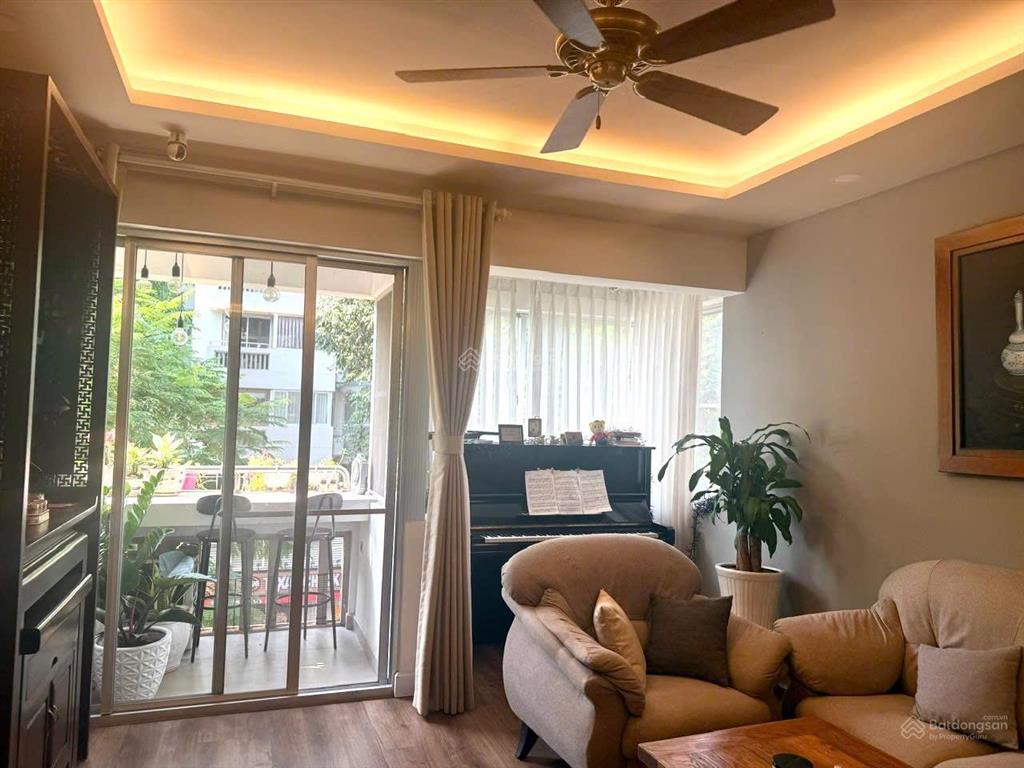 (bán) gấp 3pn118m², 9,3 tỷ  sổ hồng thương lượng xem nhà  0908 448 ***