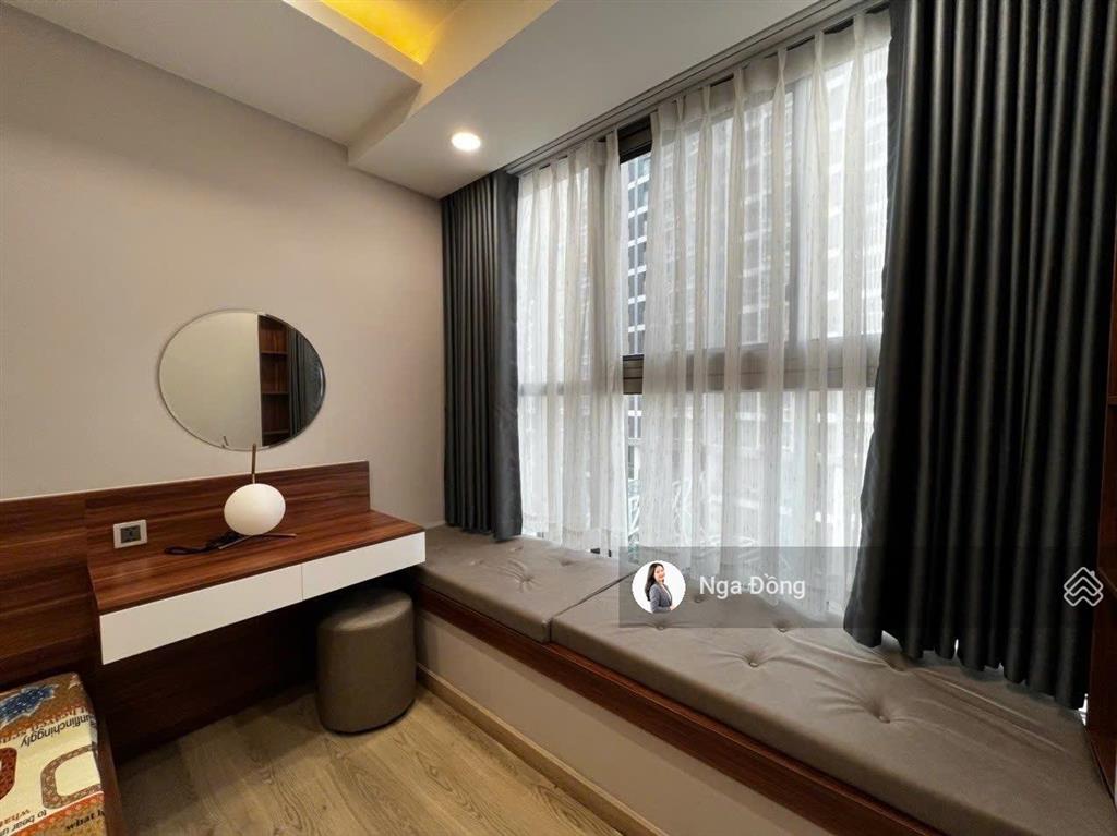 Bán 2pn m7 the signature midtown, đông nam, full nội thất, kèm ô xe, giá 9 tỷ allin