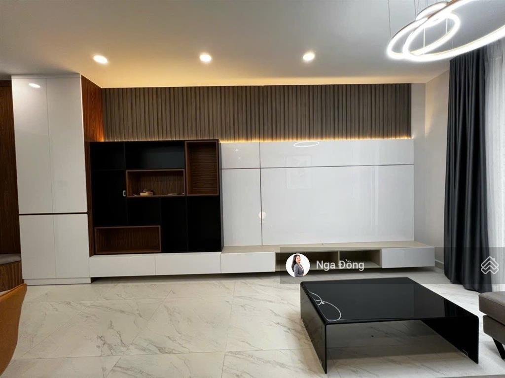 Bán 2pn m7 the signature midtown, đông nam, full nội thất, kèm ô xe, giá 9 tỷ allin