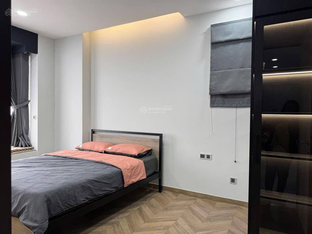 2 ngủ m8, view biệt thự  nhà đẹp full nt, xem nhà dễ  0908 448 ***