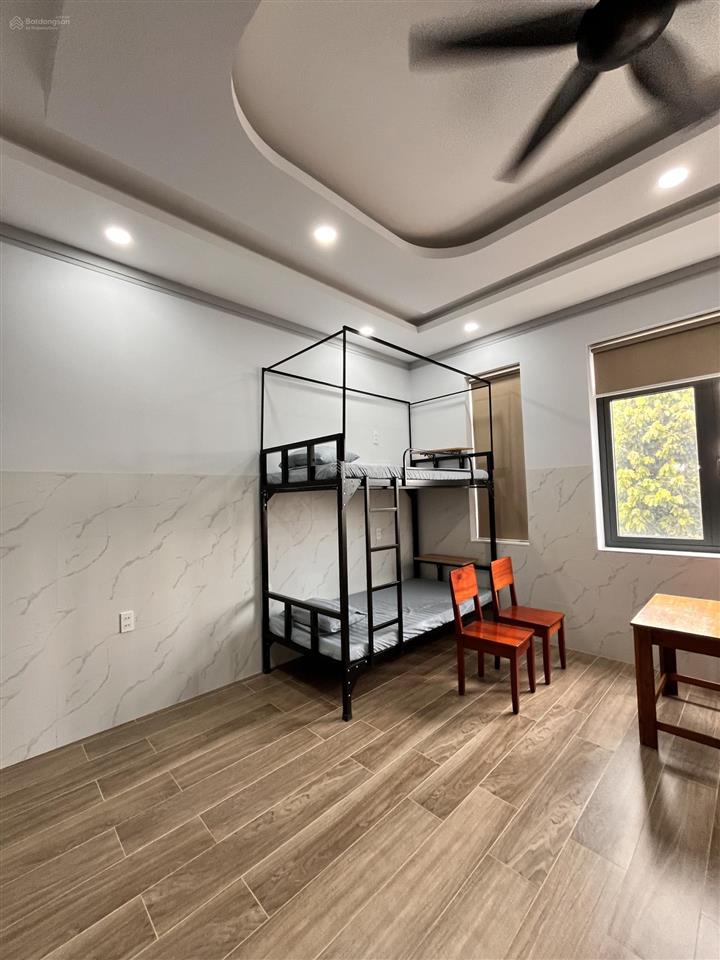 Đập hộp chdv 5 tầng có thang máy trong suốt  thiết kế hiện đại ngay dh cảnh sát  ngang 5.5m