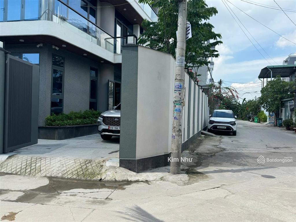 Biệt thự tâm huyết góc 2 mặt tiền ngang 9.2m tặng full nội thất  dt 154.3m2  thiết kế sang trọng