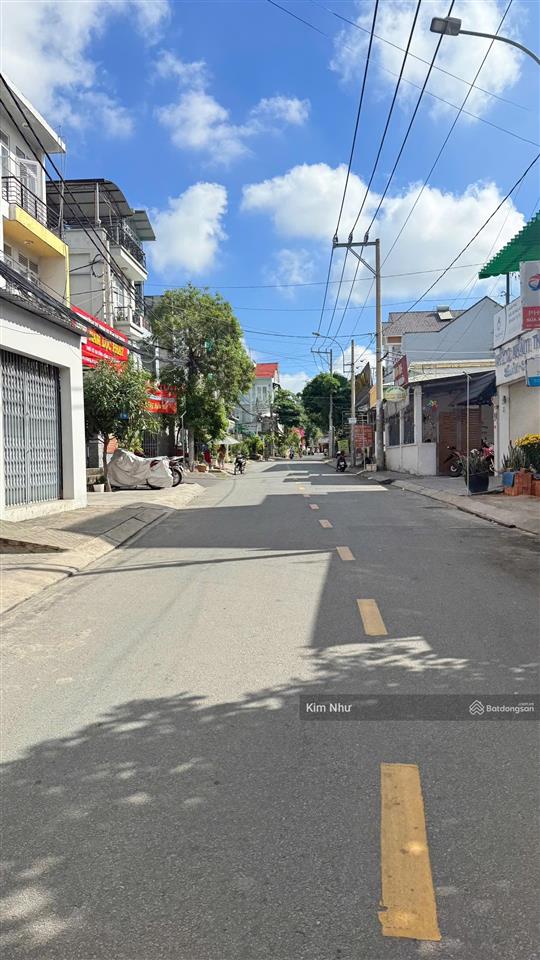 Bán đất mt kinh doanh ngay dh cảnh sát  100m ra phạm văn đồng  ngang 5.45m  sầm uất  đông đúc