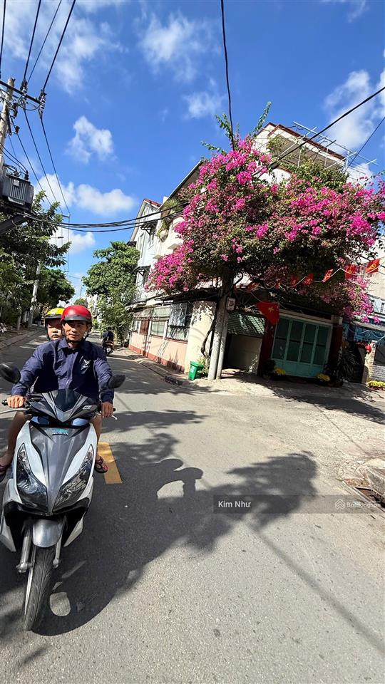 Bán đất mt kinh doanh ngay dh cảnh sát  100m ra phạm văn đồng  ngang 5.45m  sầm uất  đông đúc