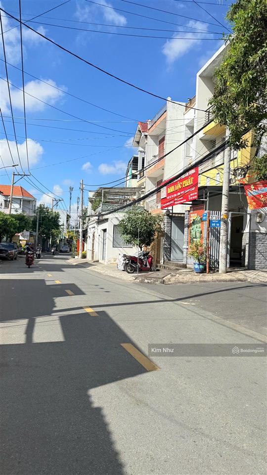 Bán đất mt kinh doanh ngay dh cảnh sát  100m ra phạm văn đồng  ngang 5.45m  sầm uất  đông đúc