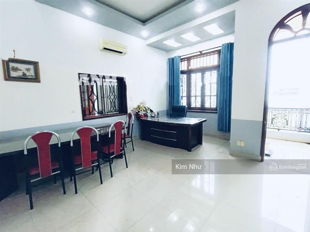 Chủ gấp bán nhà 3 tầng ngang 5m ngay dh ngân hàng 8pn hẻm xe hơi phù hợp tích trữ tài sản