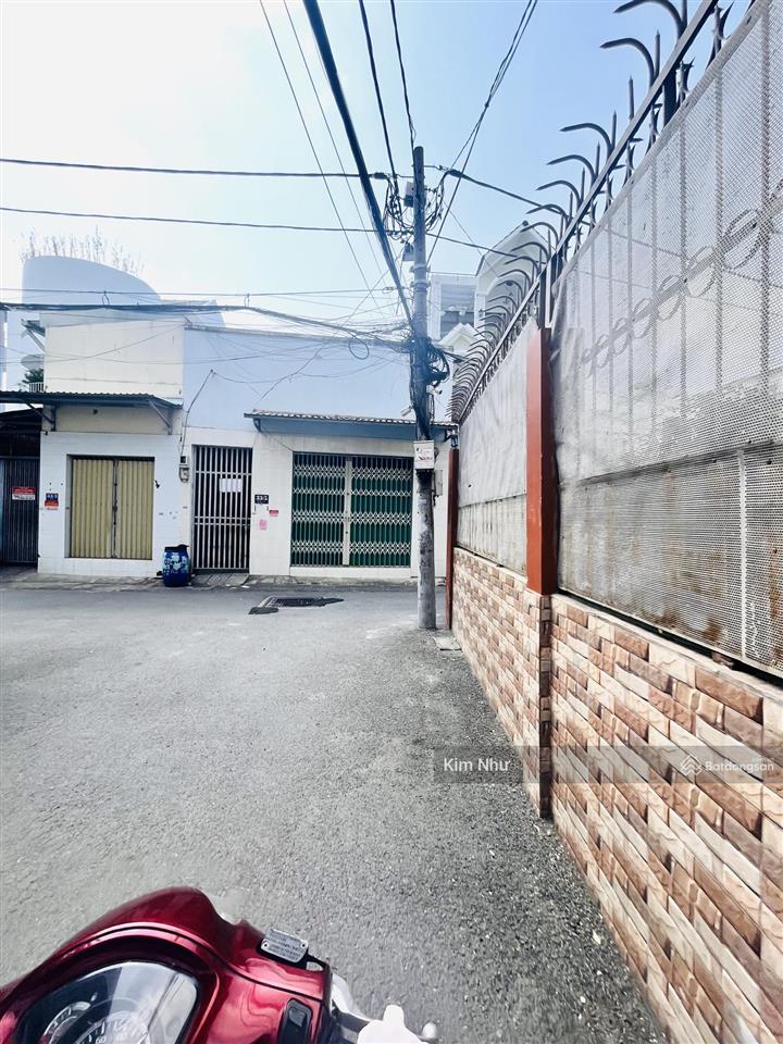 Chủ gấp bán nhà 3 tầng ngang 5m ngay dh ngân hàng 8pn hẻm xe hơi phù hợp tích trữ tài sản