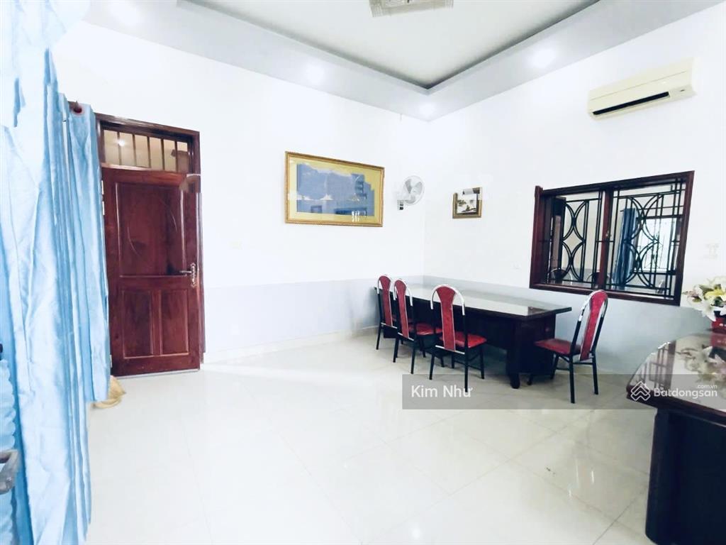 Chủ gấp bán nhà 3 tầng ngang 5m ngay dh ngân hàng 8pn hẻm xe hơi phù hợp tích trữ tài sản