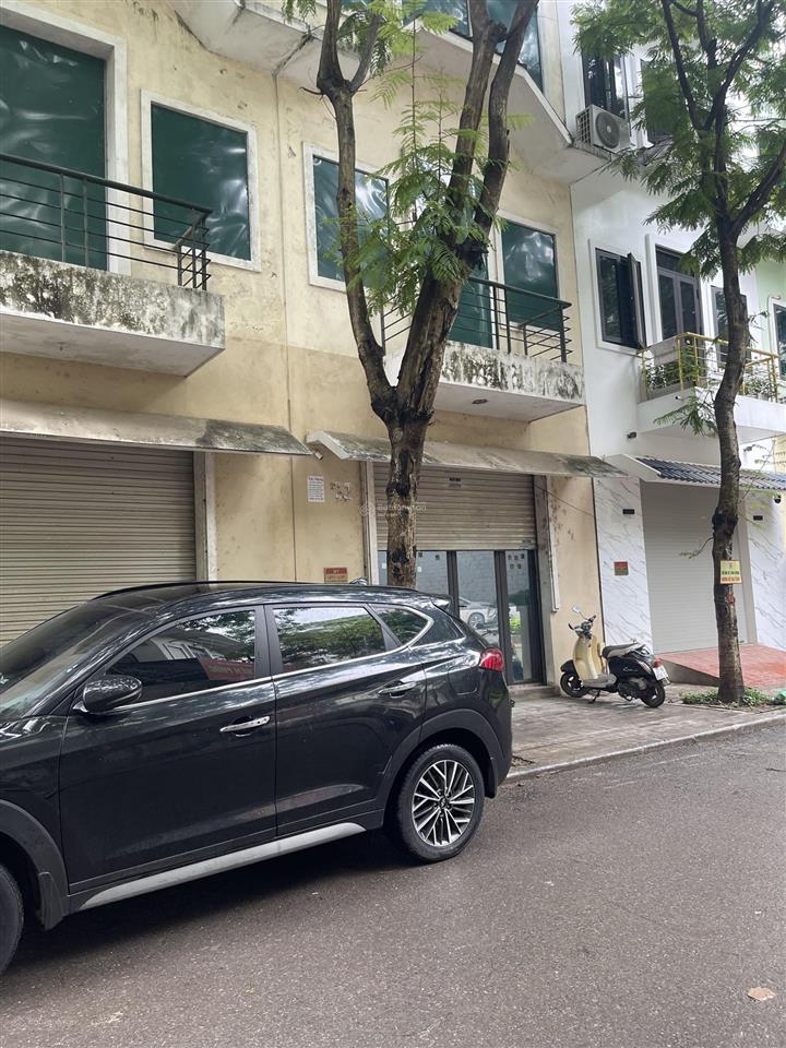 Bán nhà liền kề 100m2 thoáng trước sau, có 15 phòng đang cho thuê, thu nhập 50 tr/tháng. sđ