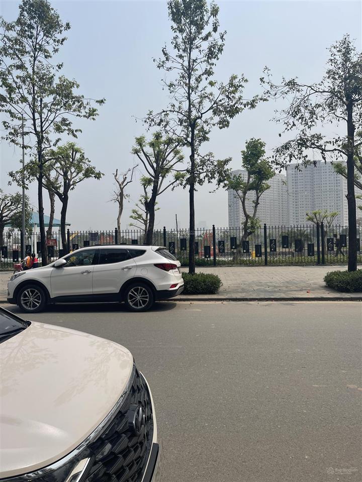 Bán nhà 5 tầng, view công viên cây đàn, đường 30 m, mt 5m, nhà hoàn thiện có thang máy, sđ