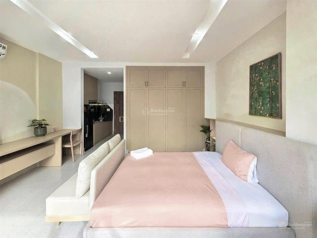 Cho thuê căn hộ bancol 45m2 ngay vạn hạnh mall, mới setup, decor đẹp, trống sẵn ở liền