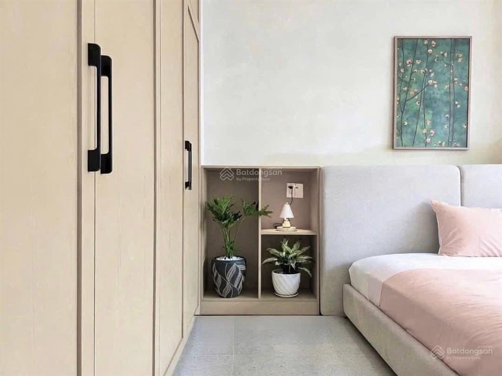 Cho thuê căn hộ bancol 45m2 ngay vạn hạnh mall, mới setup, decor đẹp, trống sẵn ở liền