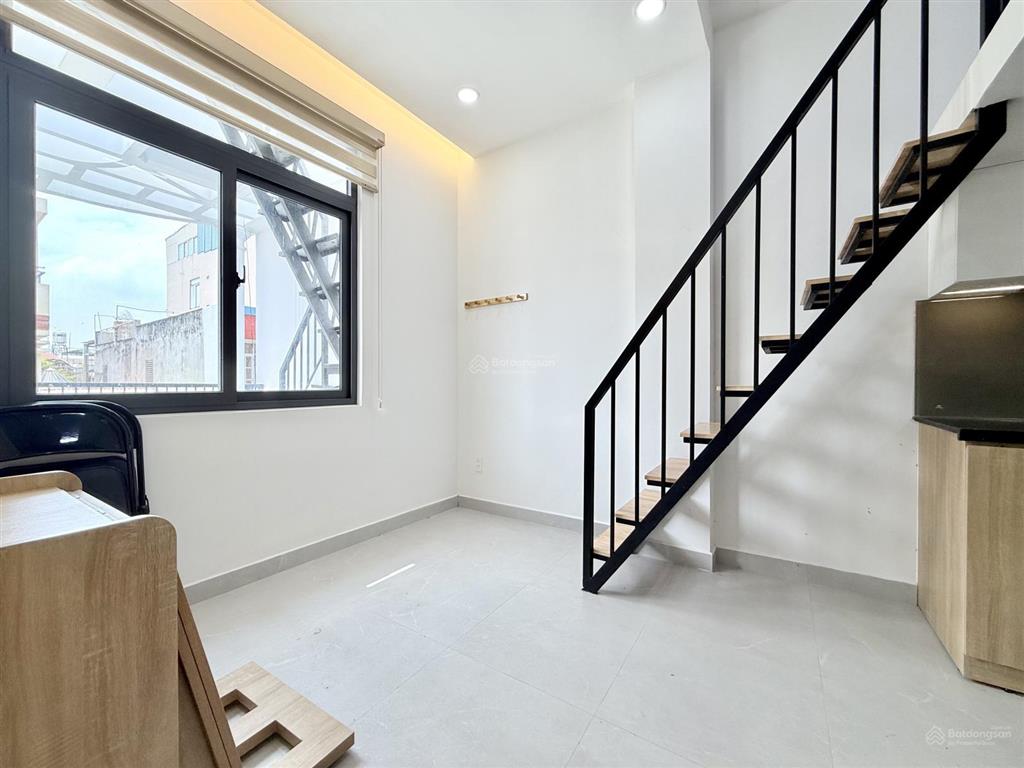 Duplex bancol 45m2 gác cao full nội thất xịn ngay tô hiến thành q10 kế bên vạn hạnh malình thật