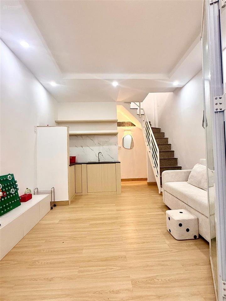 Nhà nhỏ pháp lý sạchkế bên q3 q3 ngay ngã 4 bảy hiền1t 1l 2pn45m2 diện tích sử dụng