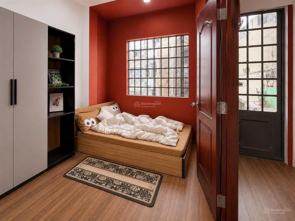 Cho thuê căn 2pn ban công  70m² gần sân bay tân sơn nhất