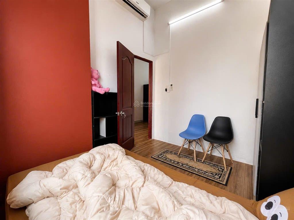 Cho thuê căn 2pn ban công  70m² gần sân bay tân sơn nhất