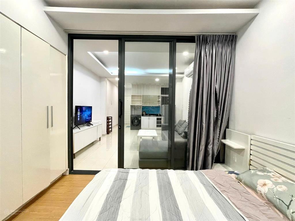 Cho thuê căn hộ 1pn, 1pk, 45m² gần bitexco  tt quận 1, cửa sổ  mgr