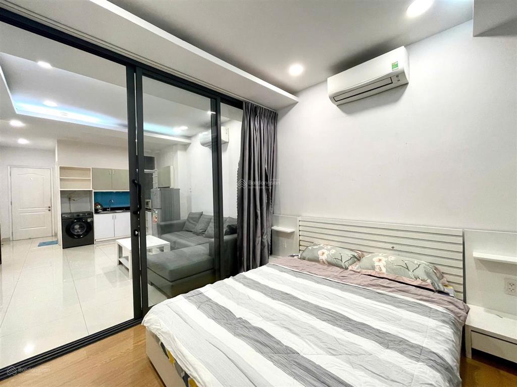 Cho thuê căn hộ 1pn, 1pk, 45m² gần bitexco  tt quận 1, cửa sổ  mgr