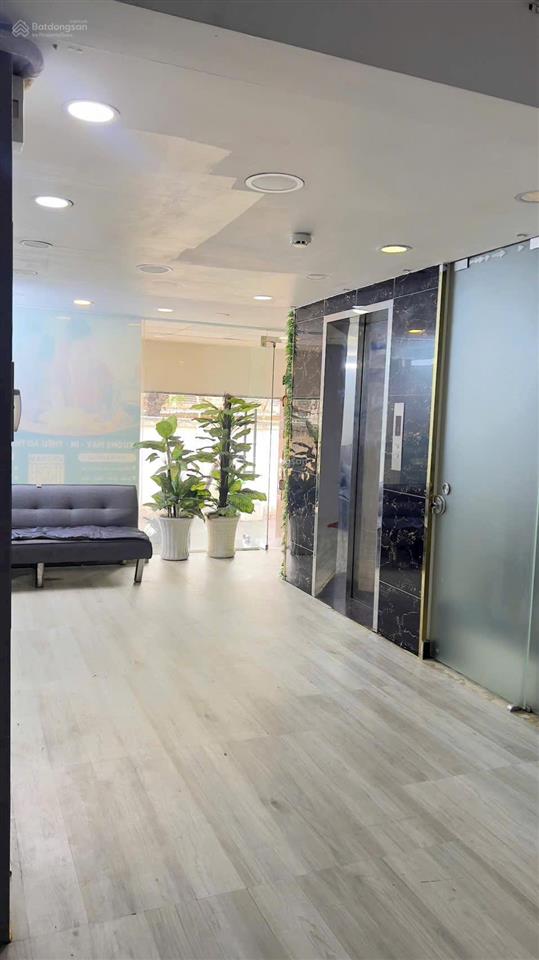 Cho thuê mbkd lối riêng có 1 ngủ ở lại ngay cao thắng kế bên hà đô centrosahợp mi nail, thẩm mỹ nh