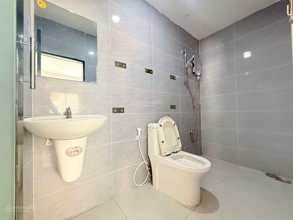 Cho thuê căn 1pn ban công 30m2 cực chill ngay nút giao tô hiến thành  cmt8