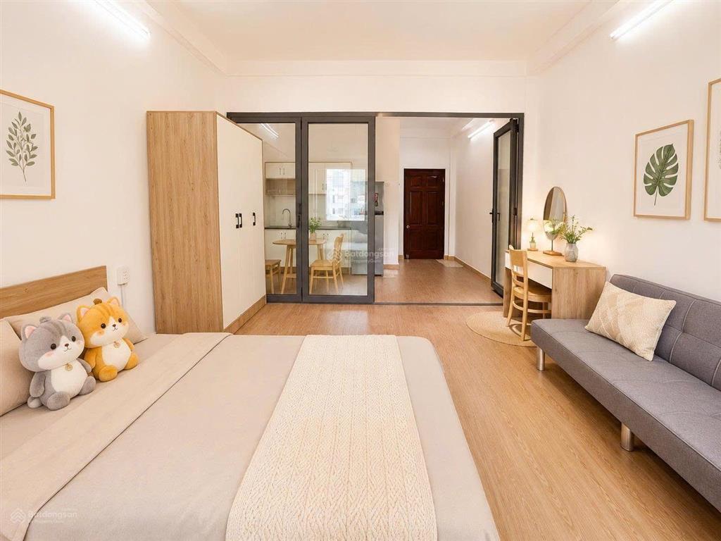 Cho thuê căn 1pn 45m2, ban công ngay vx dân chủ  tòa nhà viettel