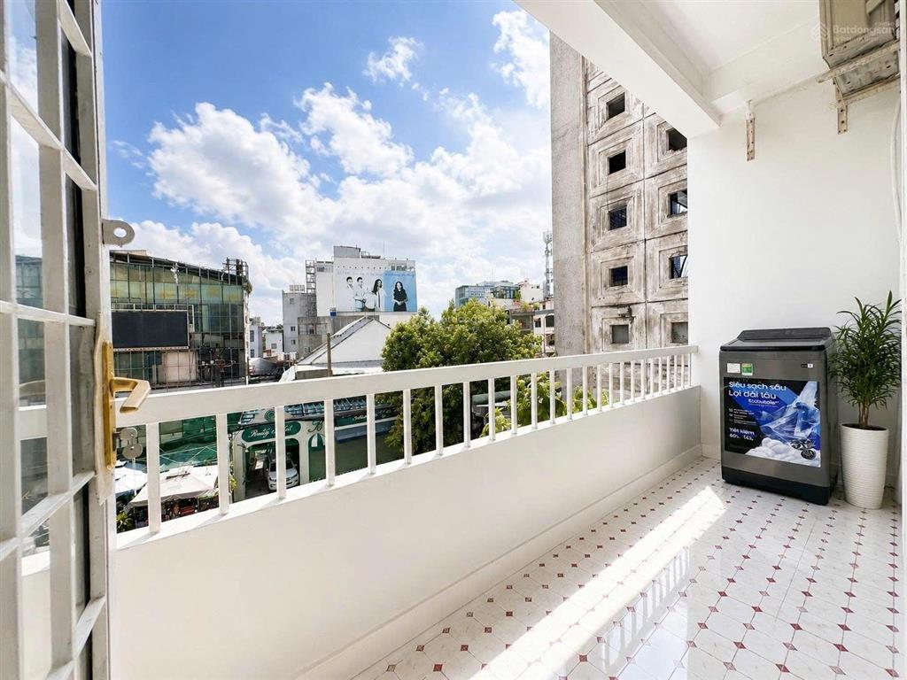 Cho thuê căn 1pn 45m2, ban công ngay vx dân chủ  tòa nhà viettel