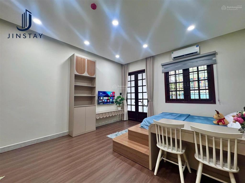 Nhà mới thang máy kế q1khu nguyễn tri phươngnguyễn trãi studio 1pn full nội thất new