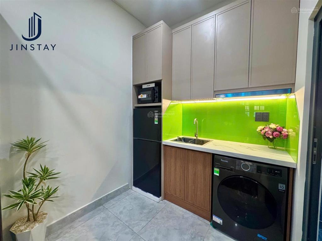 Nhà mới thang máy kế q1khu nguyễn tri phươngnguyễn trãi studio 1pn full nội thất new