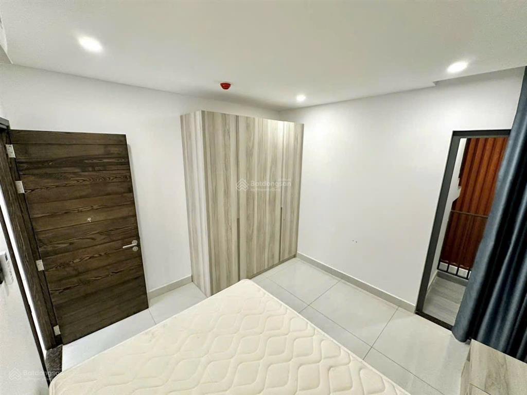 Hàng real 40m2 2 cửa sổ lớn mới setup lạicmt8 gần cv lê thị riêngtoà viettel giá tốt chốt liền