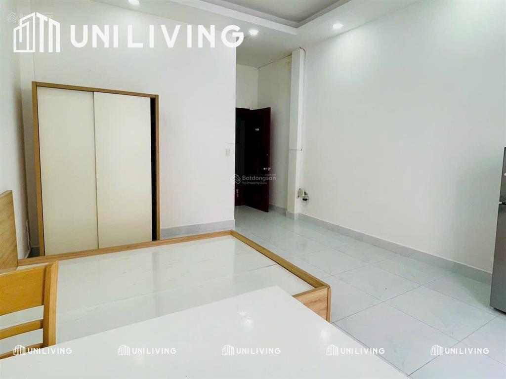 Chính chủ cho thuê phòng lê hồng phong q10  ban công riêng gần 3/2, view lý thái tổmới xây giá re