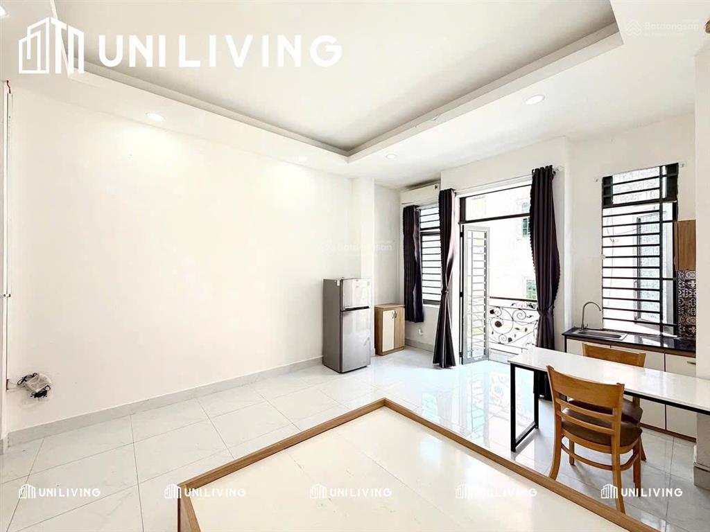 Chính chủ cho thuê phòng lê hồng phong q10  ban công riêng gần 3/2, view lý thái tổmới xây giá re