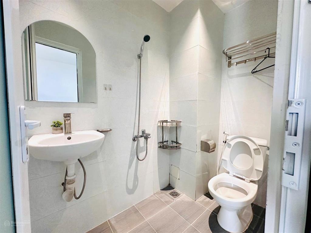 Chính chủ cho thuê phòng lê hồng phong q10  ban công riêng gần 3/2, view lý thái tổ